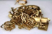 Broken and old jewelry lot 14k Scrap gold and broken jewelry